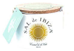 61111 fleur de sel isla blanca pot 140g sal de ibiza